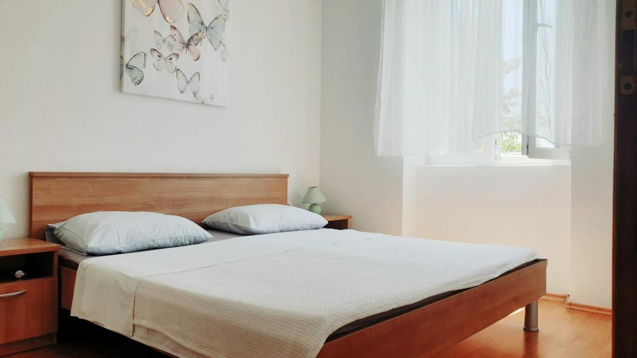 Apartmani Paron Sime Seline Buitenkant foto